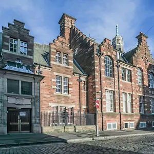 Beautiful 1-bed Near Castle Edinburgh